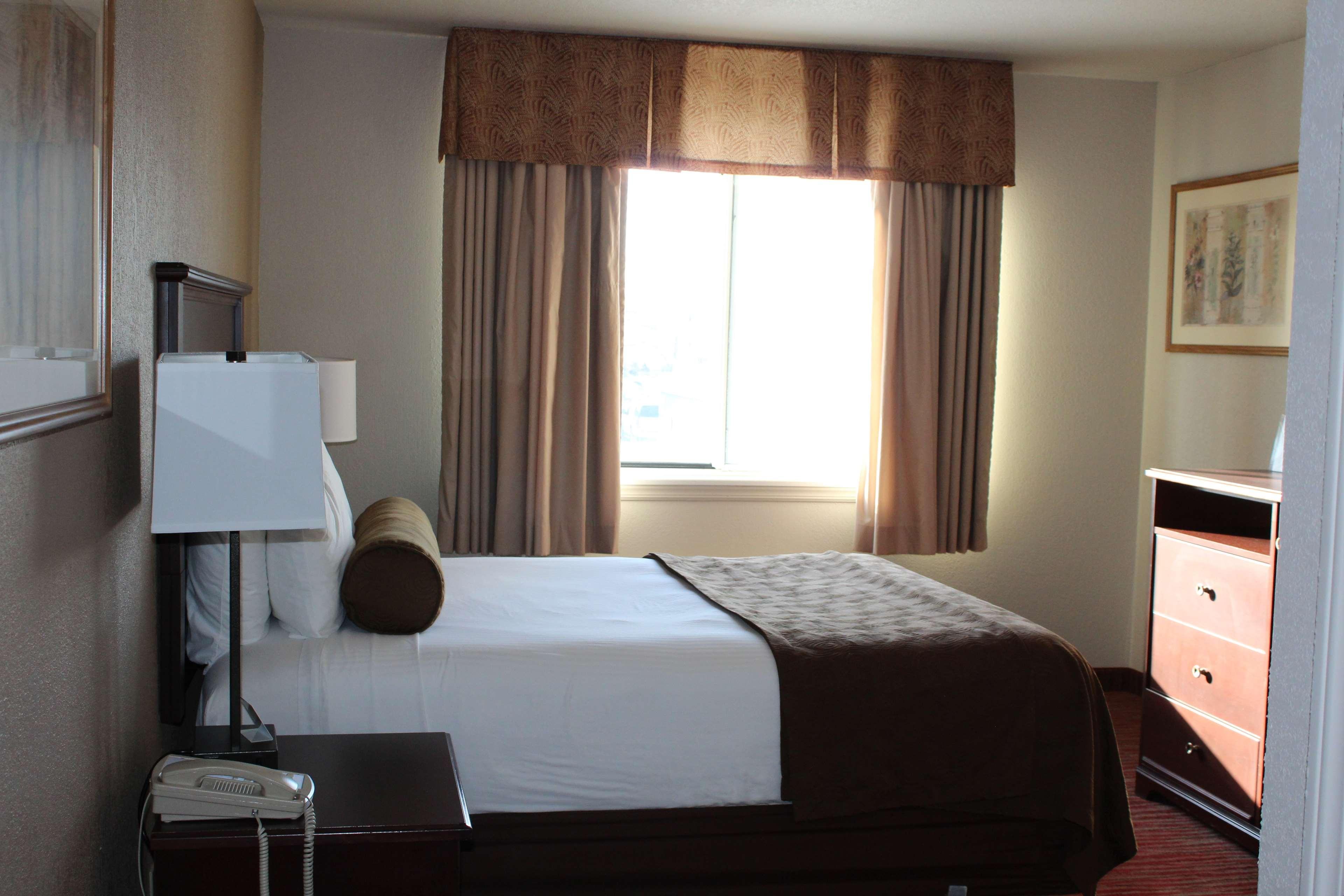 Best Western Plus Concord Inn Мінокуа Екстер'єр фото