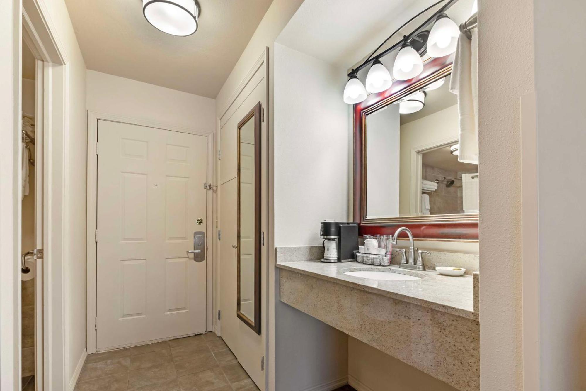 Best Western Plus Concord Inn Мінокуа Екстер'єр фото
