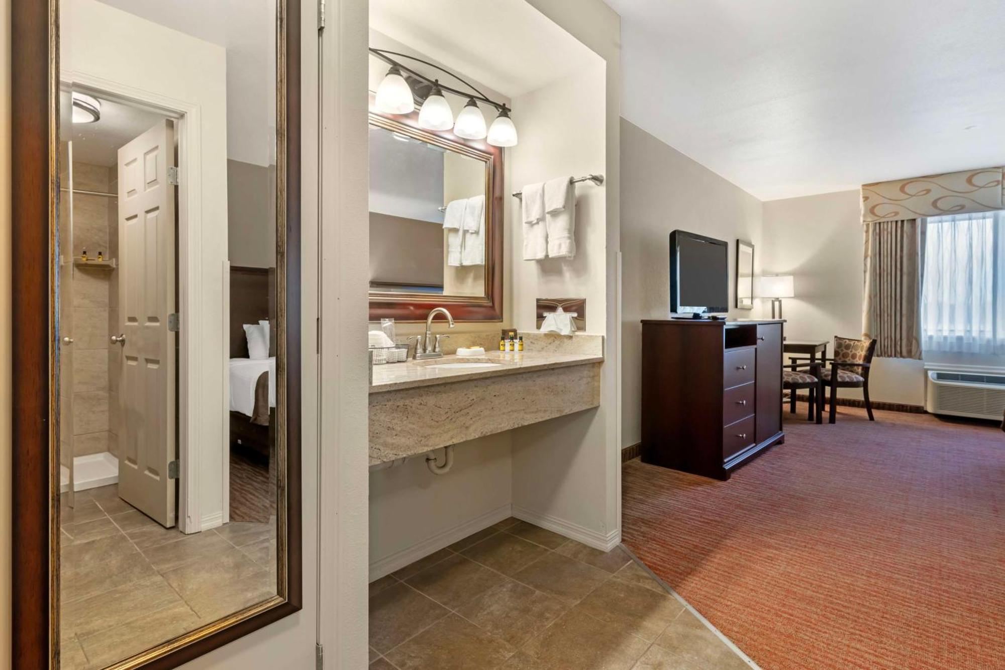 Best Western Plus Concord Inn Мінокуа Екстер'єр фото