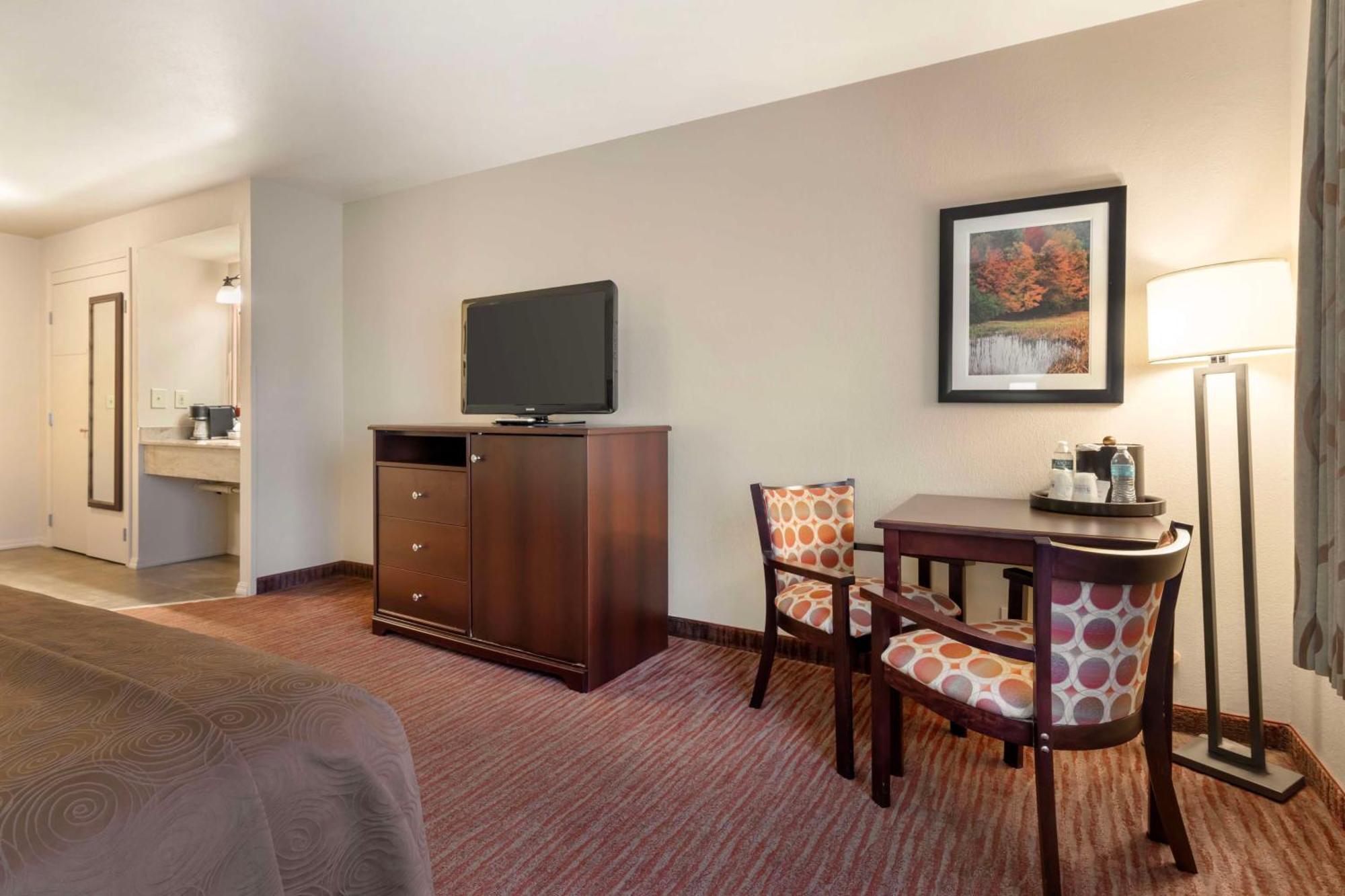 Best Western Plus Concord Inn Мінокуа Екстер'єр фото