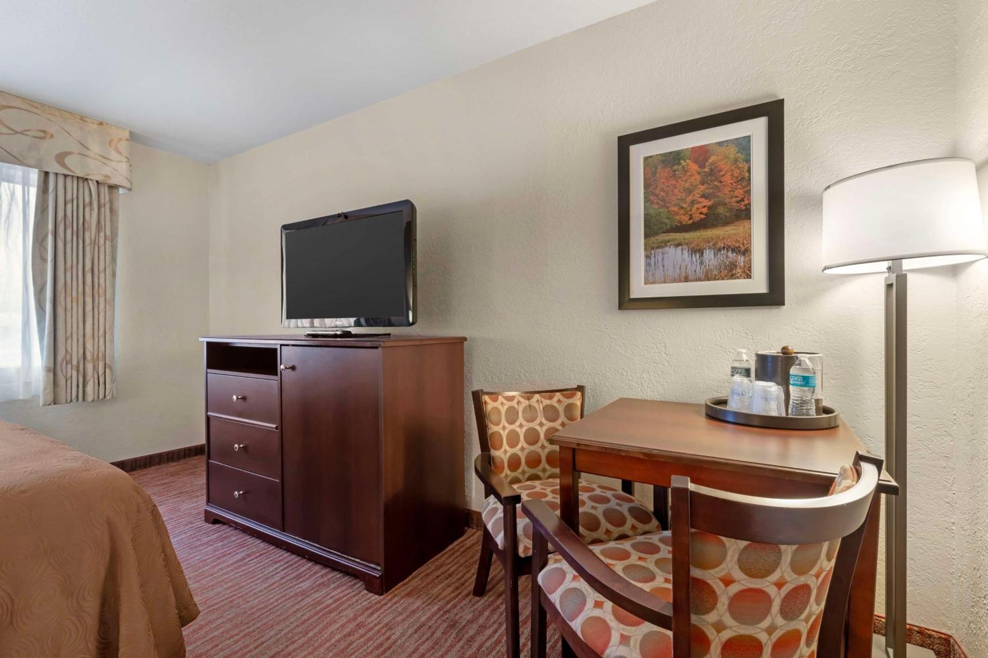 Best Western Plus Concord Inn Мінокуа Екстер'єр фото