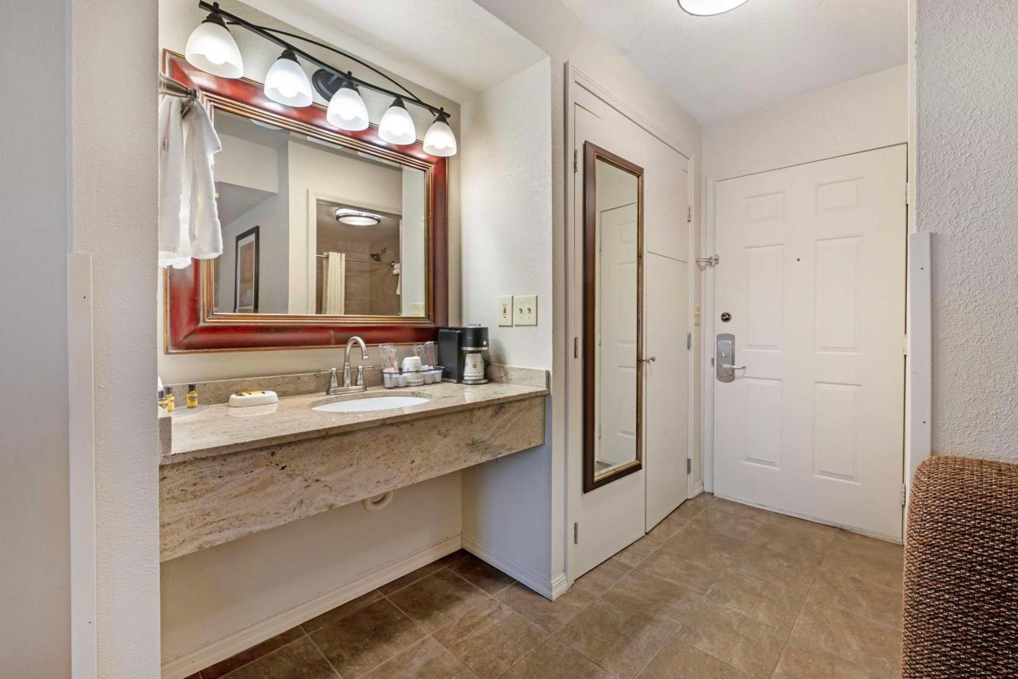 Best Western Plus Concord Inn Мінокуа Екстер'єр фото