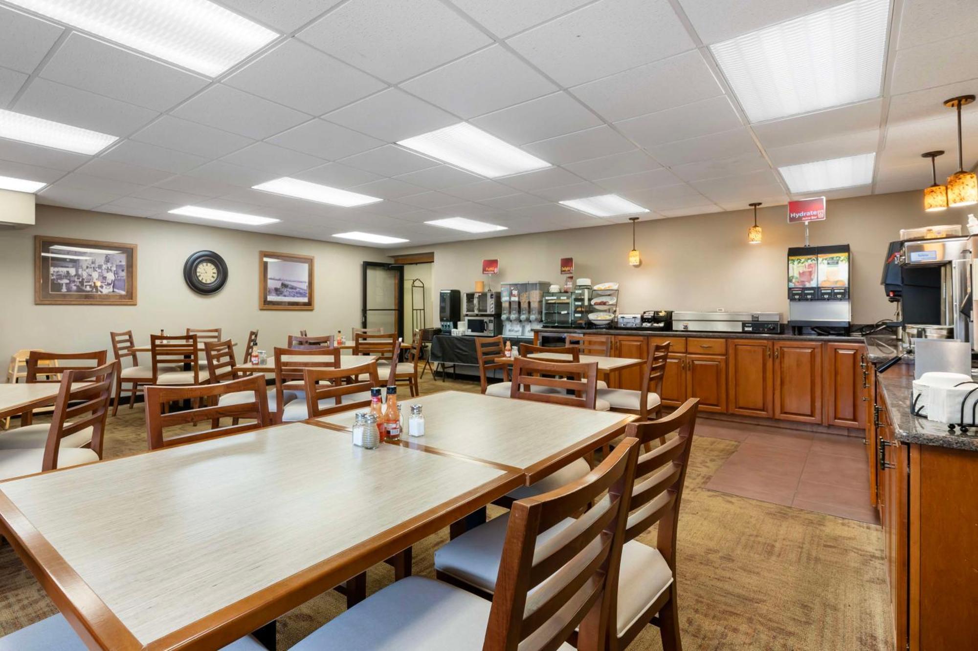 Best Western Plus Concord Inn Мінокуа Екстер'єр фото