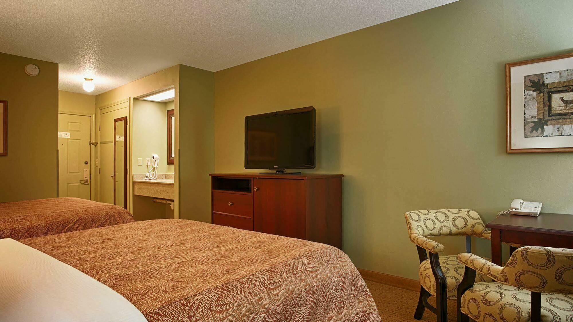 Best Western Plus Concord Inn Мінокуа Екстер'єр фото