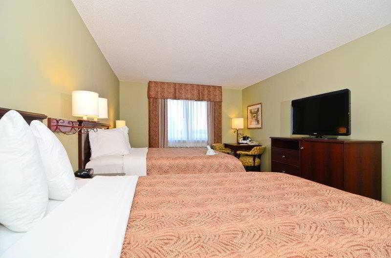 Best Western Plus Concord Inn Мінокуа Екстер'єр фото